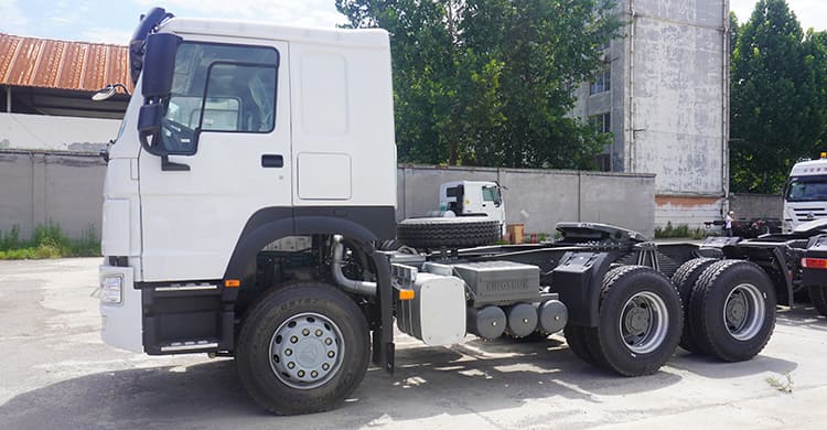 howo 371 tractor