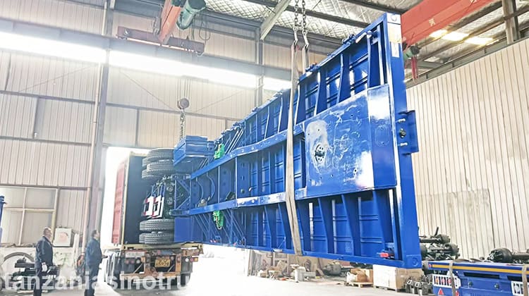 Tri Axle Flatbed Trailer for Sale in Tanzania 