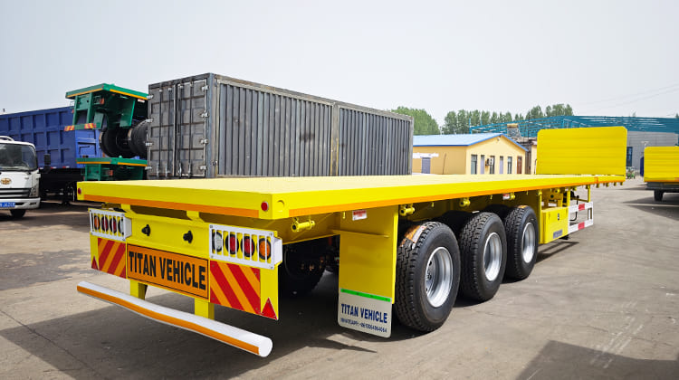 Tri Axle Flatbed Truck Trailer for Sale in Tanzania
