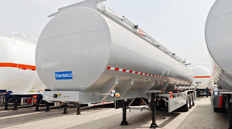 3 Axle Petrol Tanker Trailer for Sale in Dar es Salaam