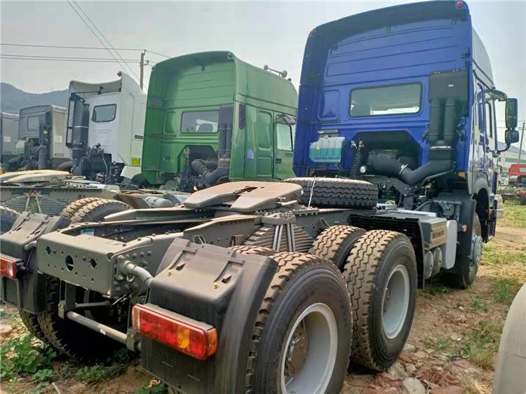 Howo 6x4 420 Hand Tractor Trailer for Sale