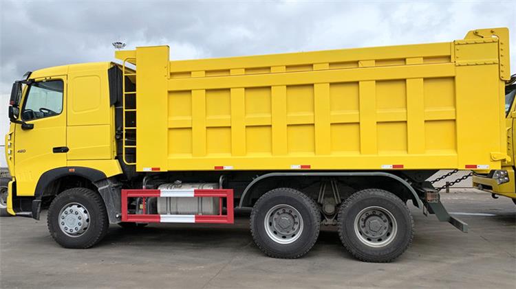 CNHTC Howo A7 420 10 Wheel Dump Truck for Sale in Guinea Labe