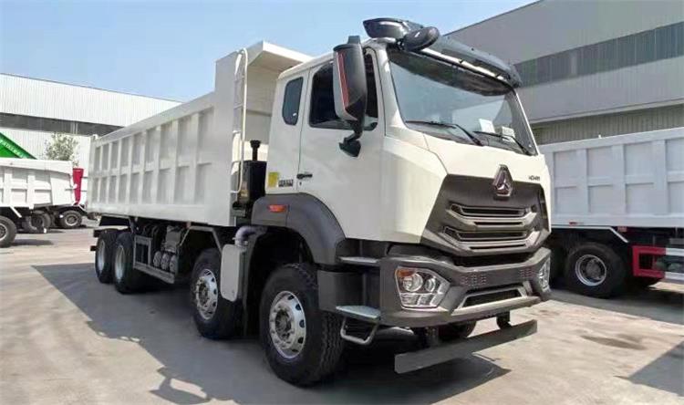 Sinotruck Howo N7 8x4 30 Ton Dump Truck for Sale in Guinea Kindia