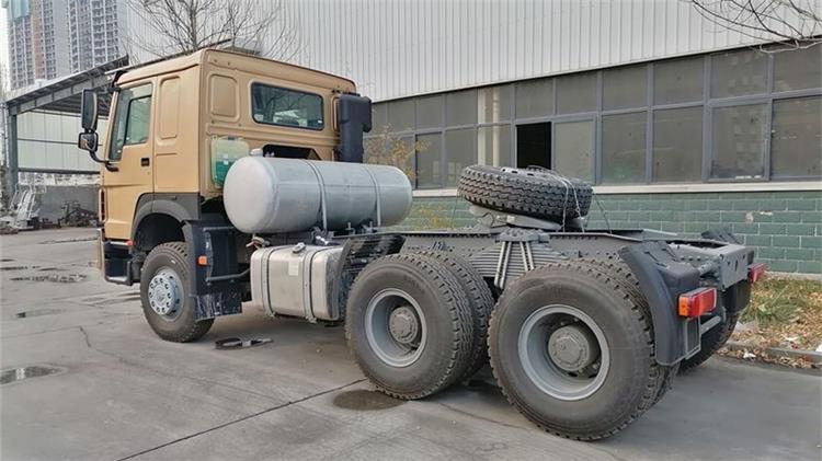 Sinotruk Howo 6x4 420HP Truck Tractor Price in Guinea Labe