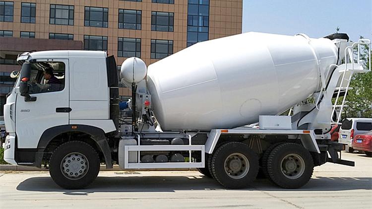 Sinotruk Howo Transit Mixer Truck for Sale Price in Guinea Kankan