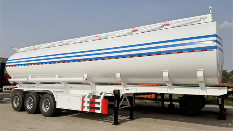 Tri Axle 45000 Liters Petrol Tanker Trailer for Sale in Tanzania
