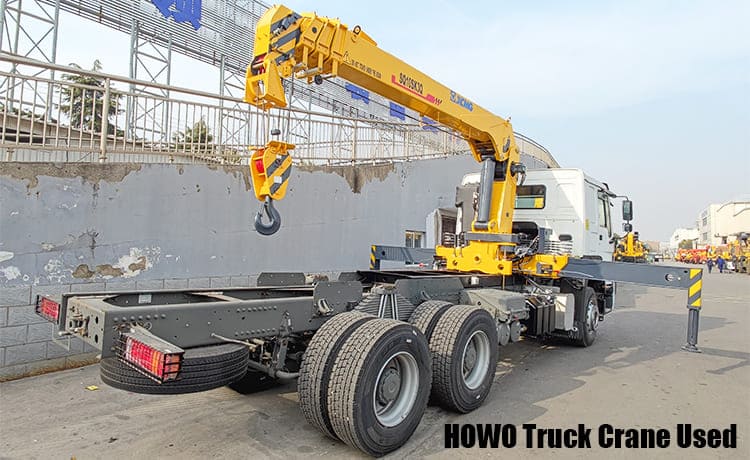 Sinotruk Howo 400 Flat Bed Truck Crane Used for Sale in Tanzania