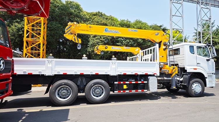 Howo 6x4 Crane Trucks for Sale in Dar es Salaam