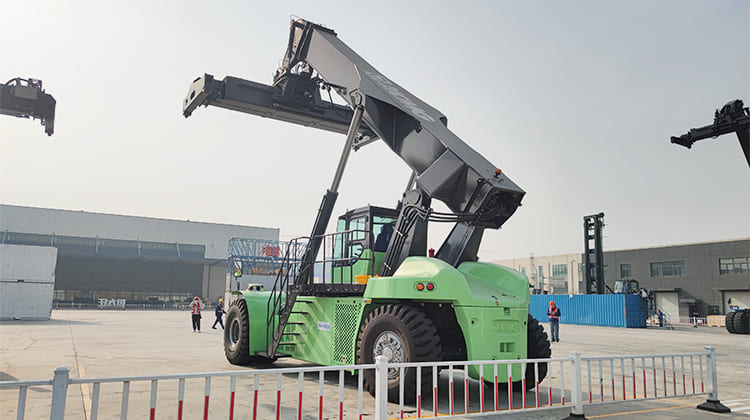 45T Reach Container Stacker Handler for Sale in Congo