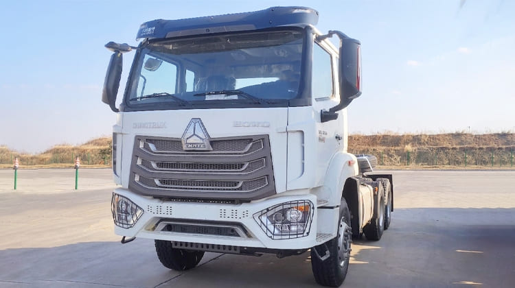 Sino Trucks Tanzania Howo NX 371 Tractor Truck in Dar es Salaam