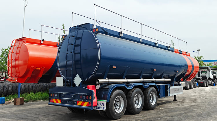 Shandong Titan Fuel Tanker Semi Trailer VS Superdoll Dar es Salaam Manufacture Co T Ltd