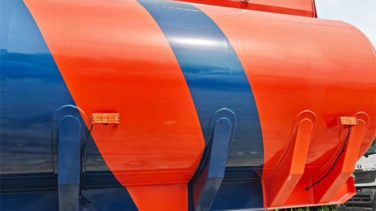 Shandong Titan Fuel Tanker Semi Trailer VS Superdoll Dar es Salaam Manufacture Co T Ltd