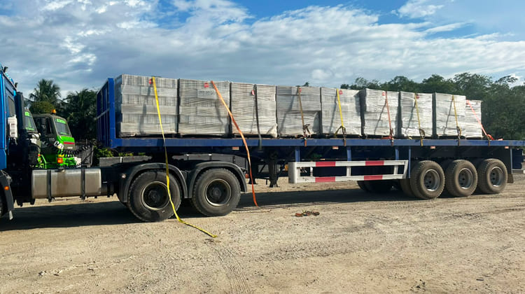 Best 3 Axle 40Ft Flatbed Semi Trailer for Sale in Zambia