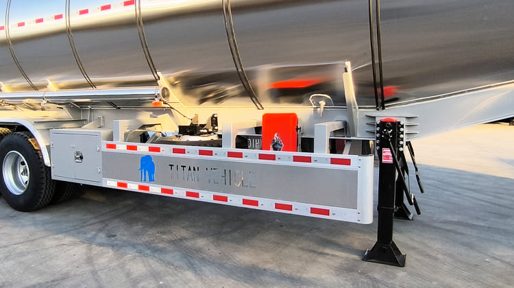 Tri Axle Stainless Steel Oil Tanker Trailer for Sale in Zambia