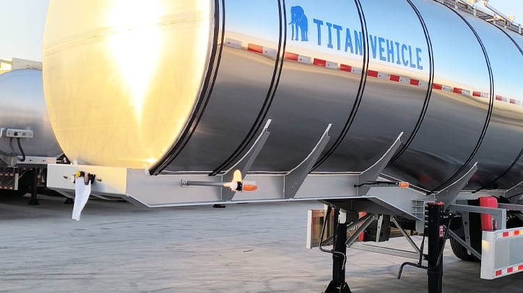 Tri Axle Stainless Steel Oil Tanker Trailer for Sale in Zambia