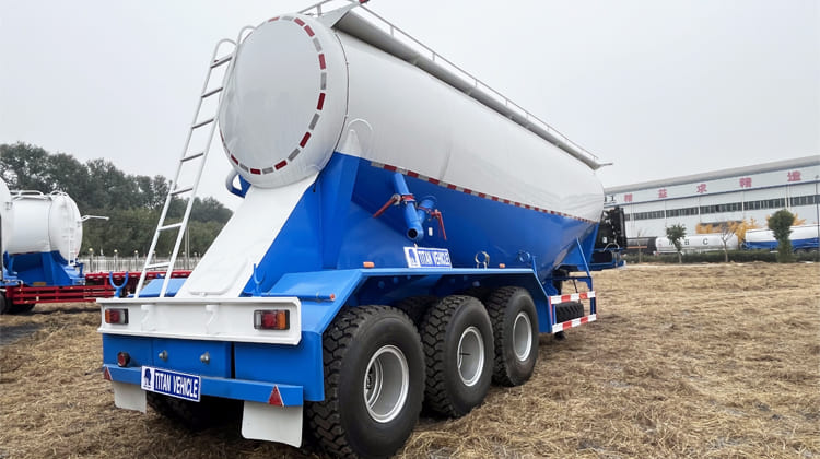 42 CBM Pneumatic Dry Bulk Tanker Trailer for Sale in Zambia