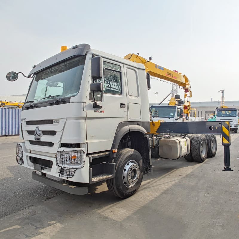 Used Howo 400 Flat Bed Truck Crane 