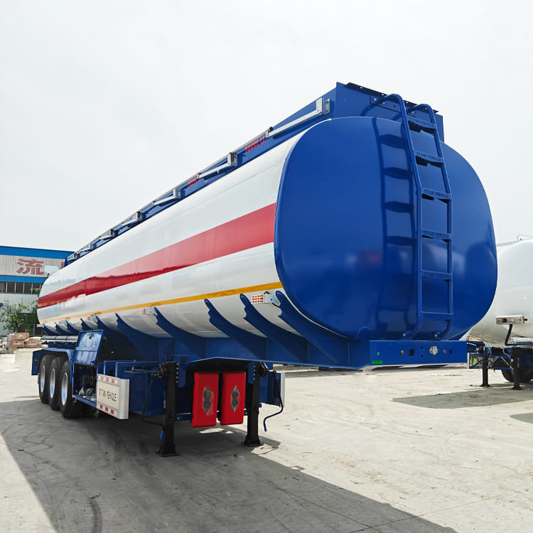 Superdoll VS Titan Oil Tanker Trailer 