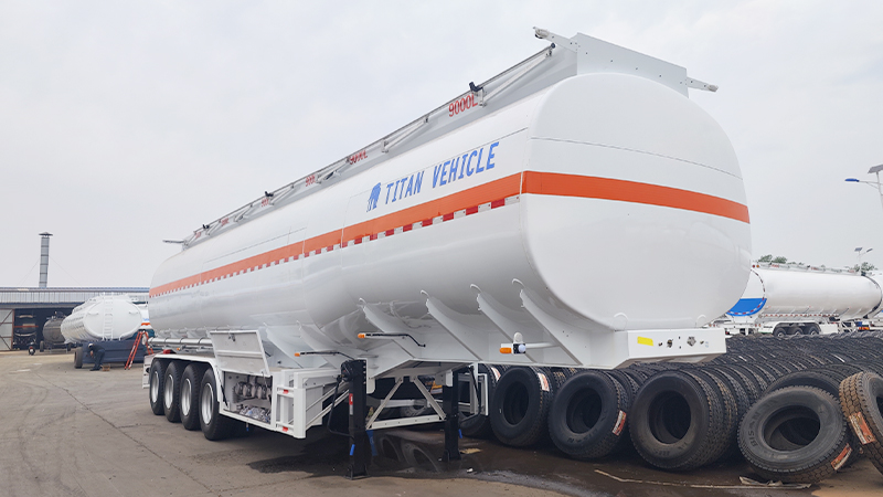 Remolque cisterna de combustible de 54.000 litros