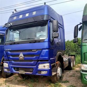 Howo 420HP 6X4 Tractor Head