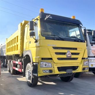 Sinotruk 6x4 Tipper with 13R22.5 Tires